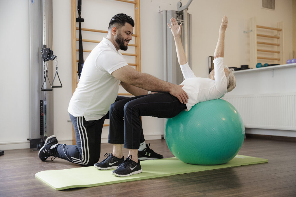 Esmat Akrami – Gründer & Heilpraktiker Physiotherapie